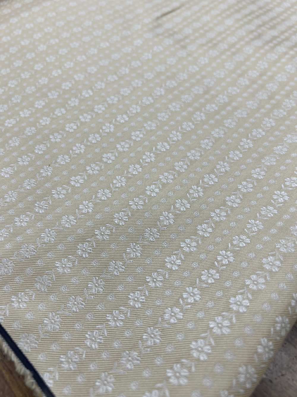 AI-6 Lụa Jacquard Hoa Văn Màu Be [Giá đặc Biệt][Vải] Yamamoto(EXCY)