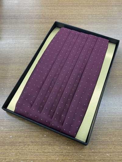 CM-922 Đai cummerbund làm từ chất liệu lụa, họa tiết chấm bi đỏ rượu vang