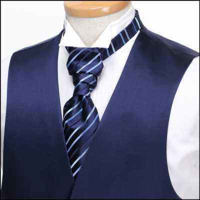 VYT-01 Khăn ascot (cravat châu Âu) bằng lụa VANNERS của Anh, họa tiết sọc, xanh navy